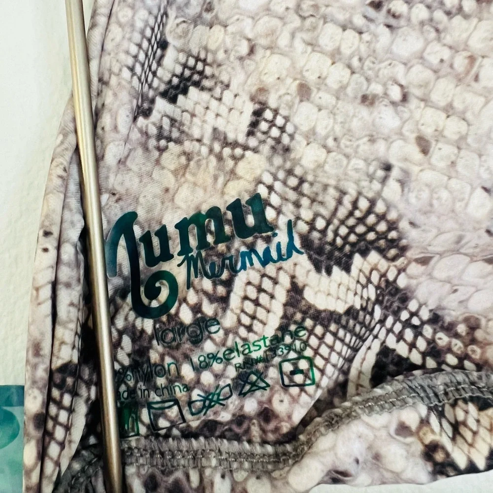 NWT Show me your mumu mermaid swim top - Picture 4 of 6